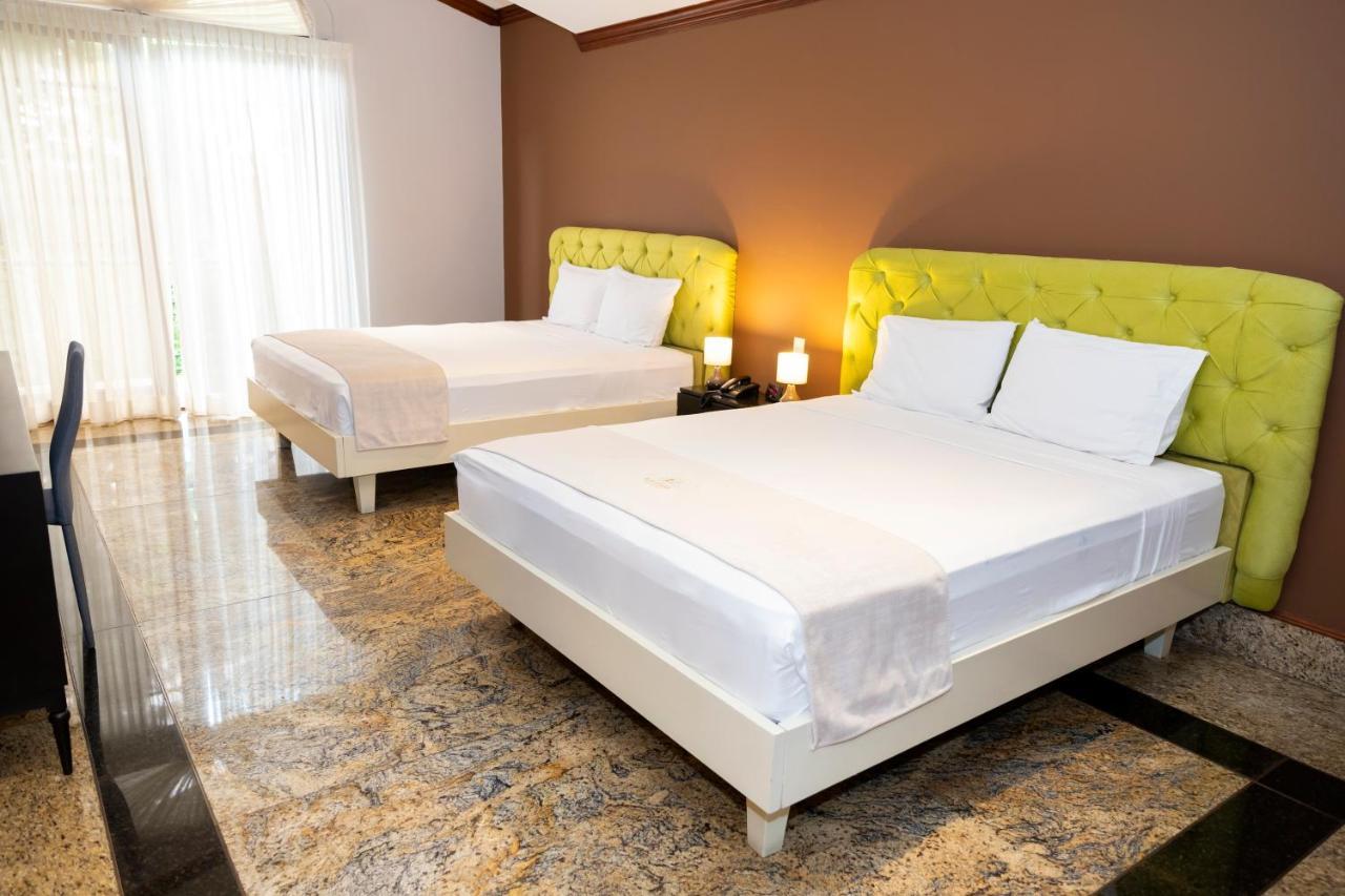 Luxva Hotel Boutique グアヤキル エクステリア 写真